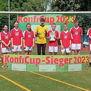 Foto der Gewinner des EKD-KonfiCup aus Altendiez