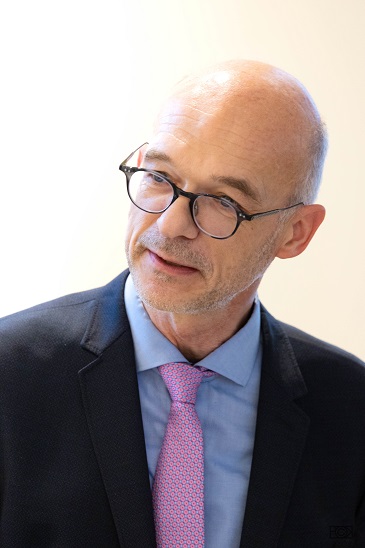 Prof. Dr. Bernd Schröder bei seinem Vortrag